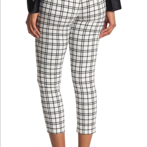 🔥HP🔥💥NWT💥 Amanda & Chelsea Plaid Ankle Pants - Picture 2 of 8